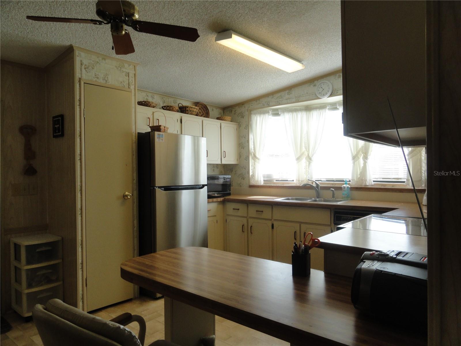 Image 9 of 27 For 6233 Parakeet Road