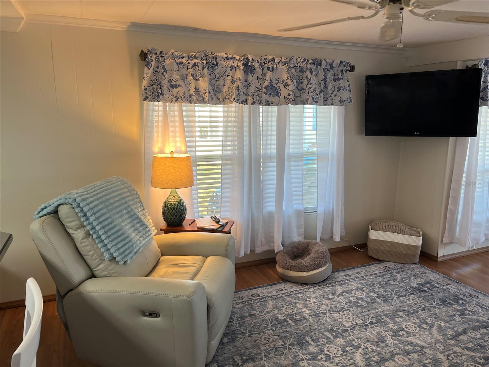 Image 12 of 40 For 641 Cervina Drive