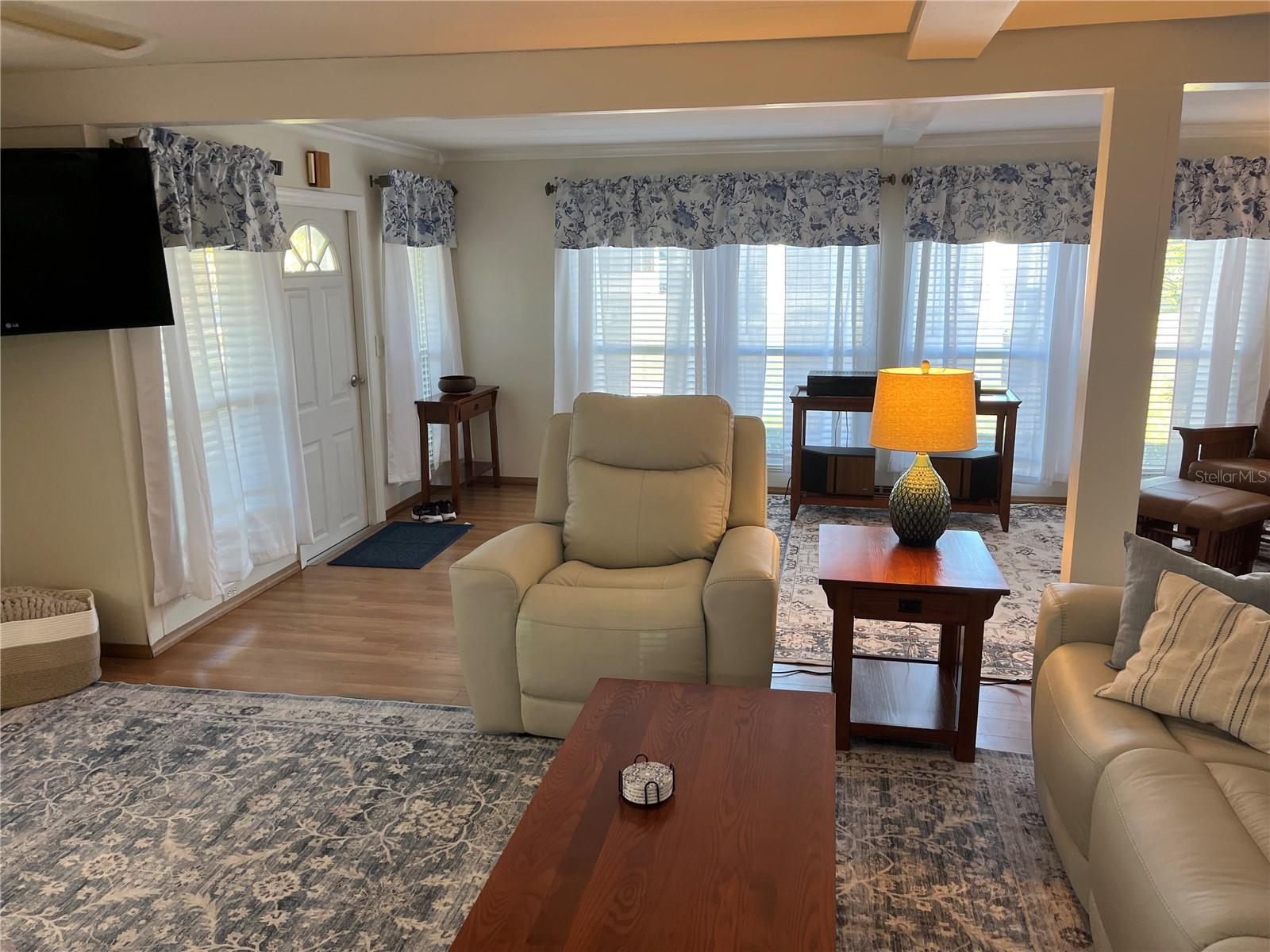 Image 13 of 40 For 641 Cervina Drive