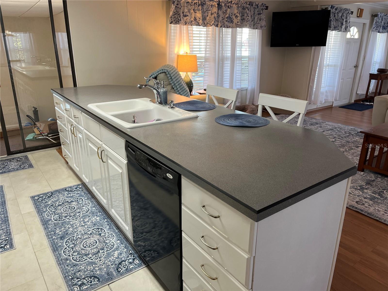 Image 20 of 40 For 641 Cervina Drive