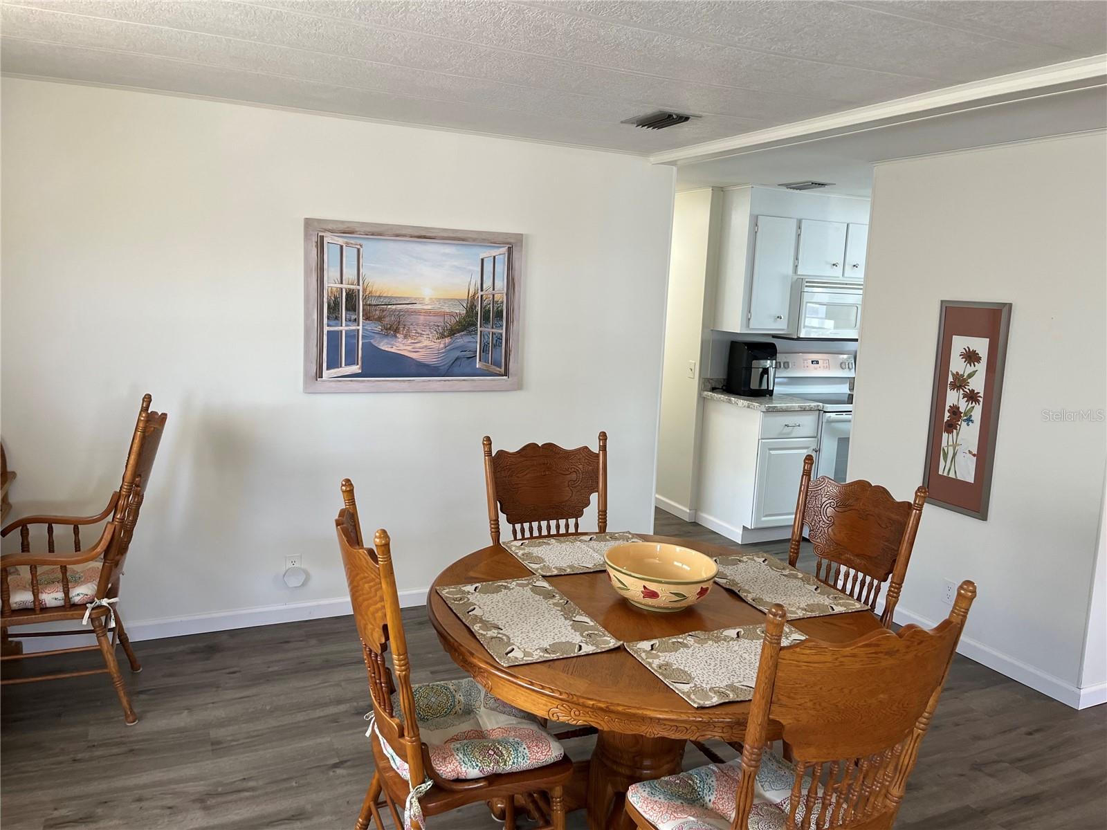 Image 11 of 43 For 824 Cervina Drive