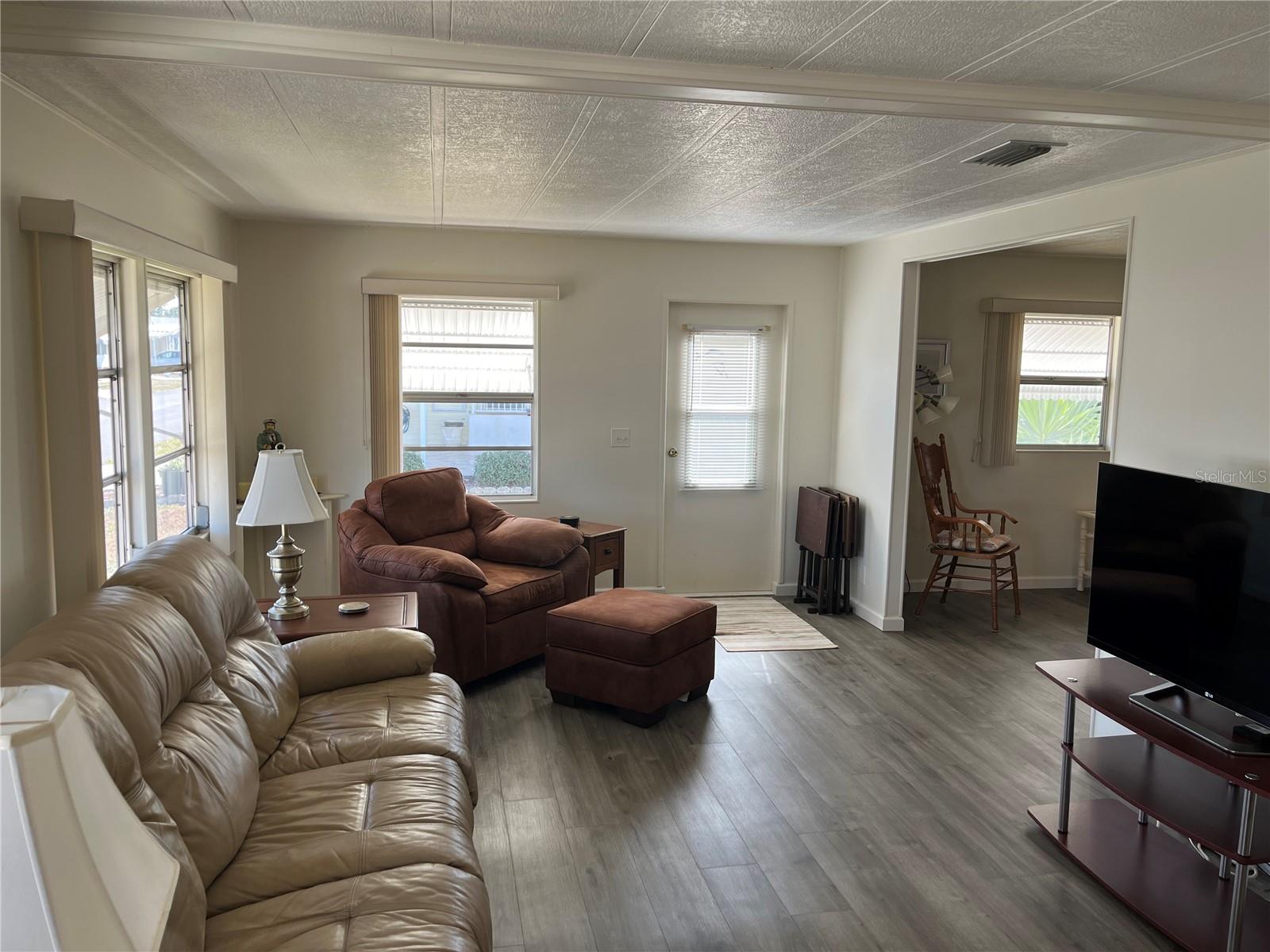 Image 18 of 43 For 824 Cervina Drive