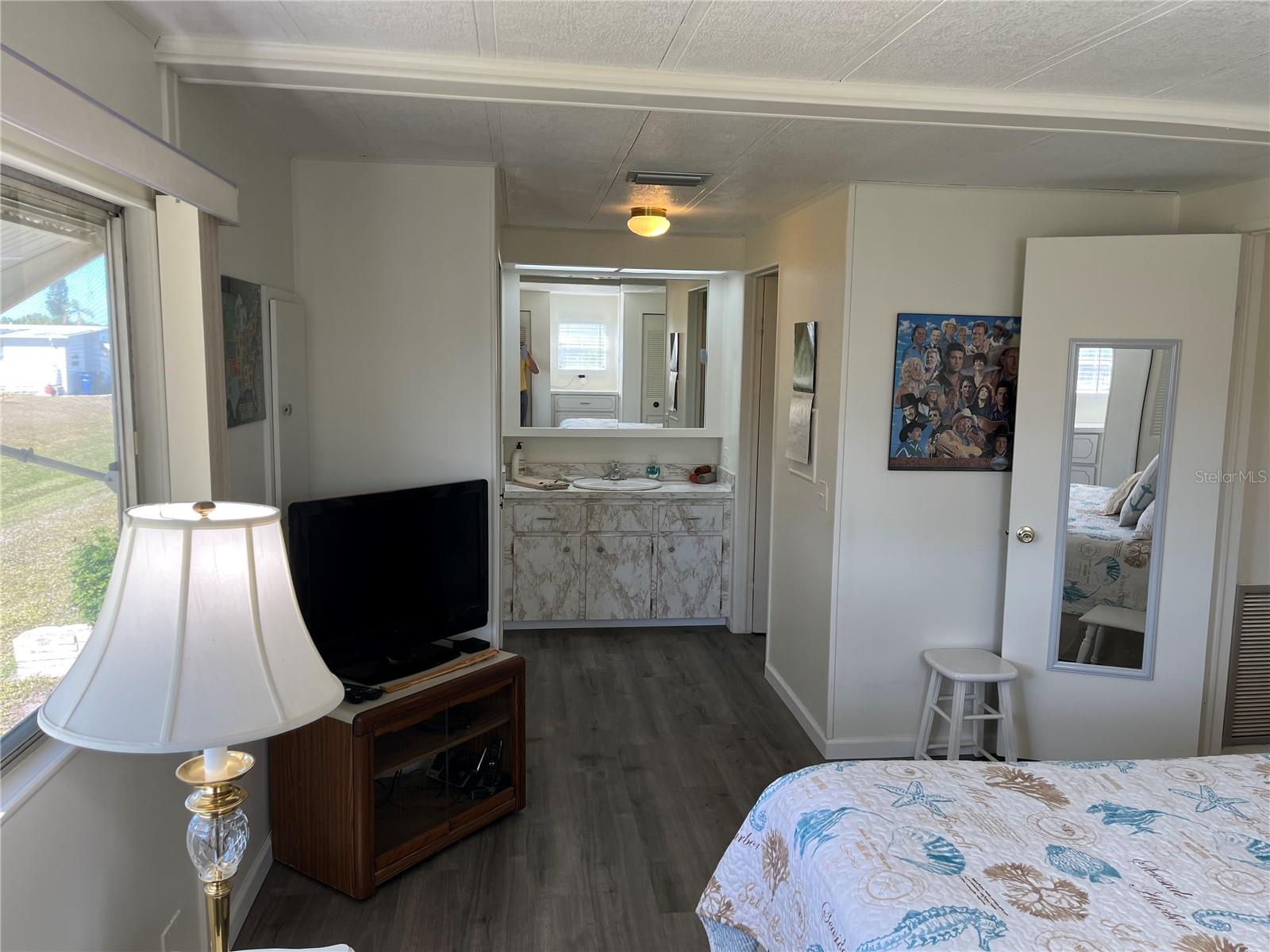 Image 35 of 43 For 824 Cervina Drive