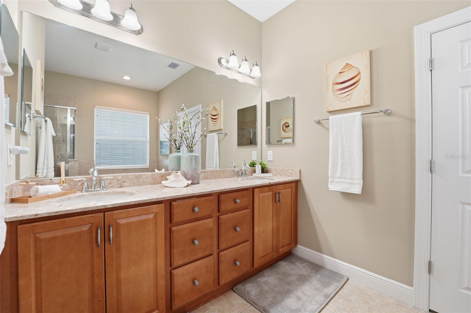 Image 32 of 47 For 115 Avalini Way