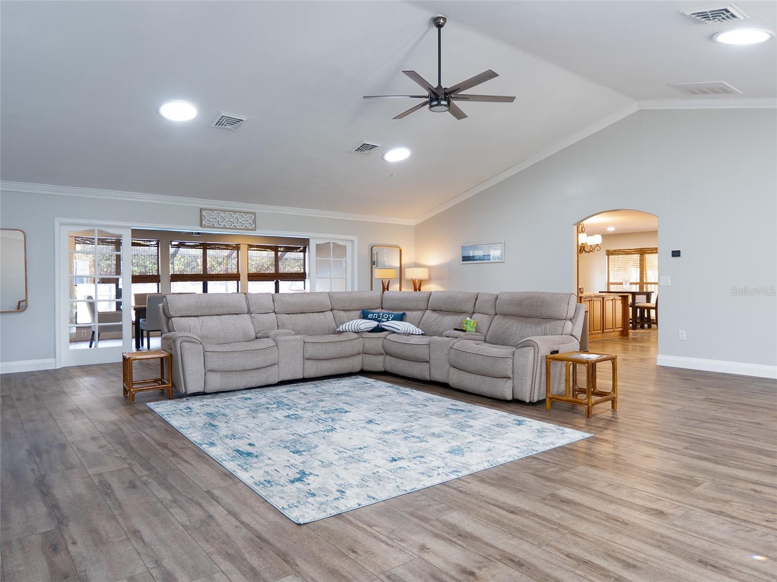 Image 11 of 62 For 1324 De Prie Road