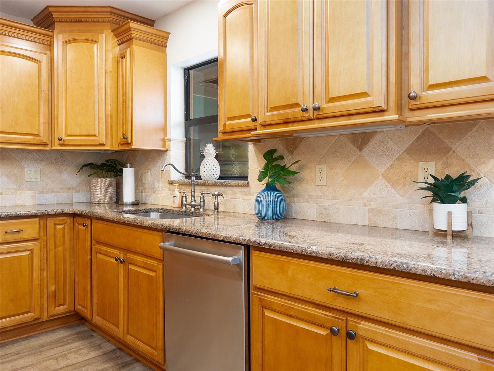 Image 24 of 62 For 1324 De Prie Road