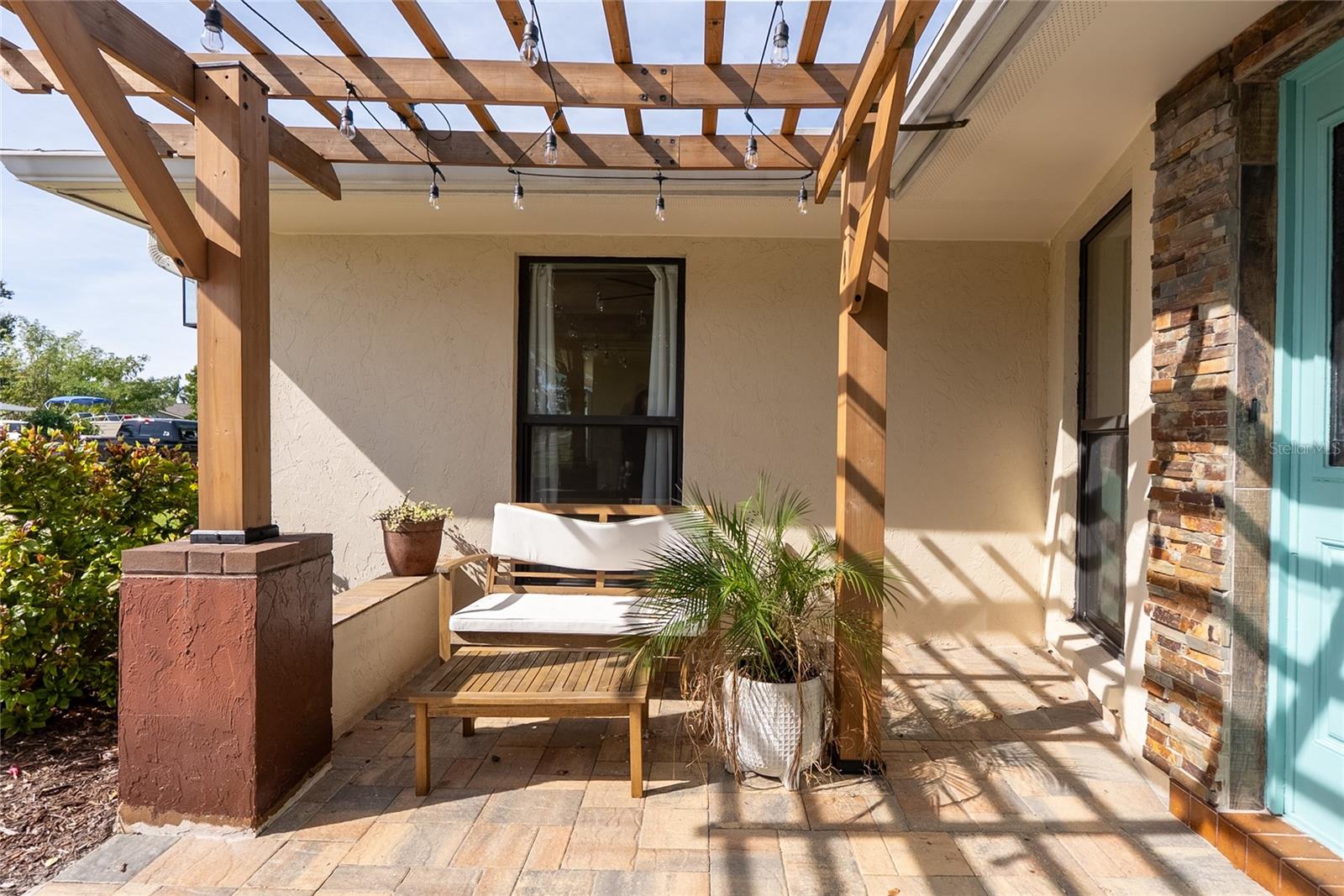 Image 3 of 62 For 1324 De Prie Road