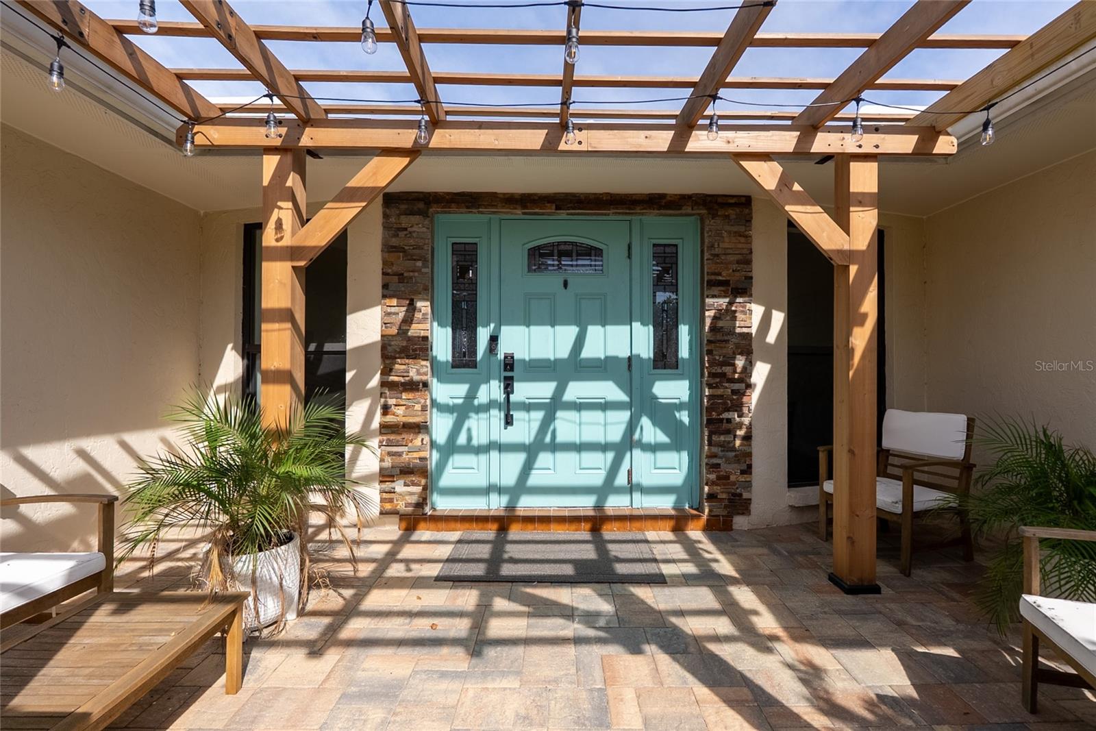 Image 4 of 62 For 1324 De Prie Road