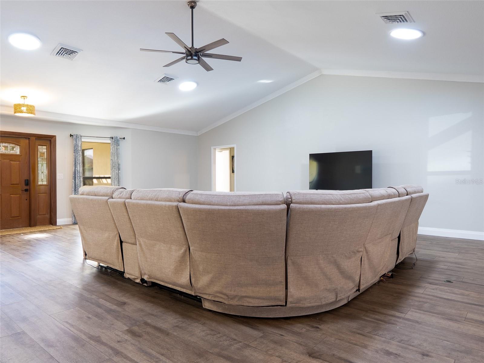 Image 6 of 62 For 1324 De Prie Road