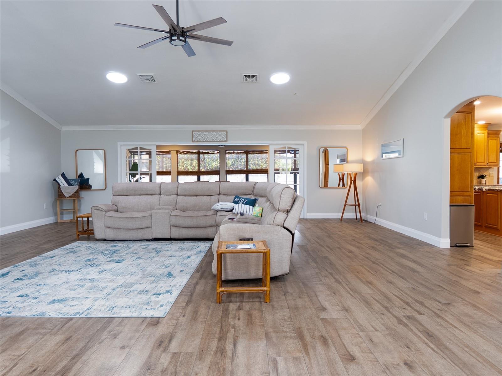 Image 8 of 62 For 1324 De Prie Road