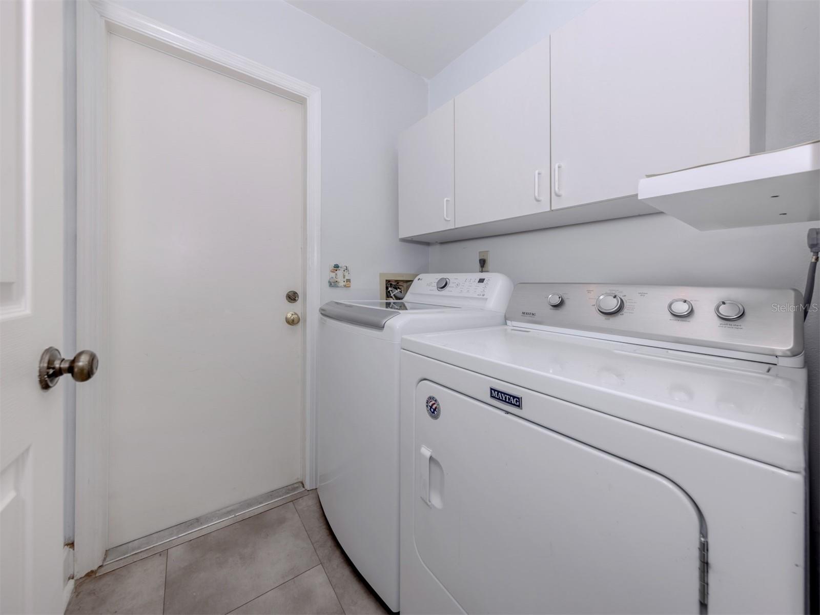 Image 25 of 77 For 761 Harrington Lake Drive N 61