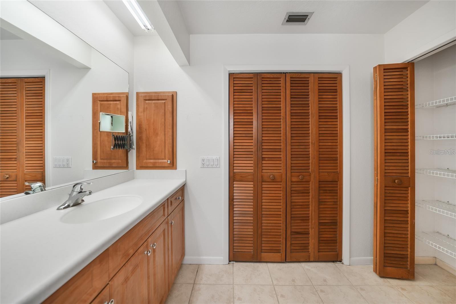 Image 24 of 55 For 3740 Hidden Valley Circle