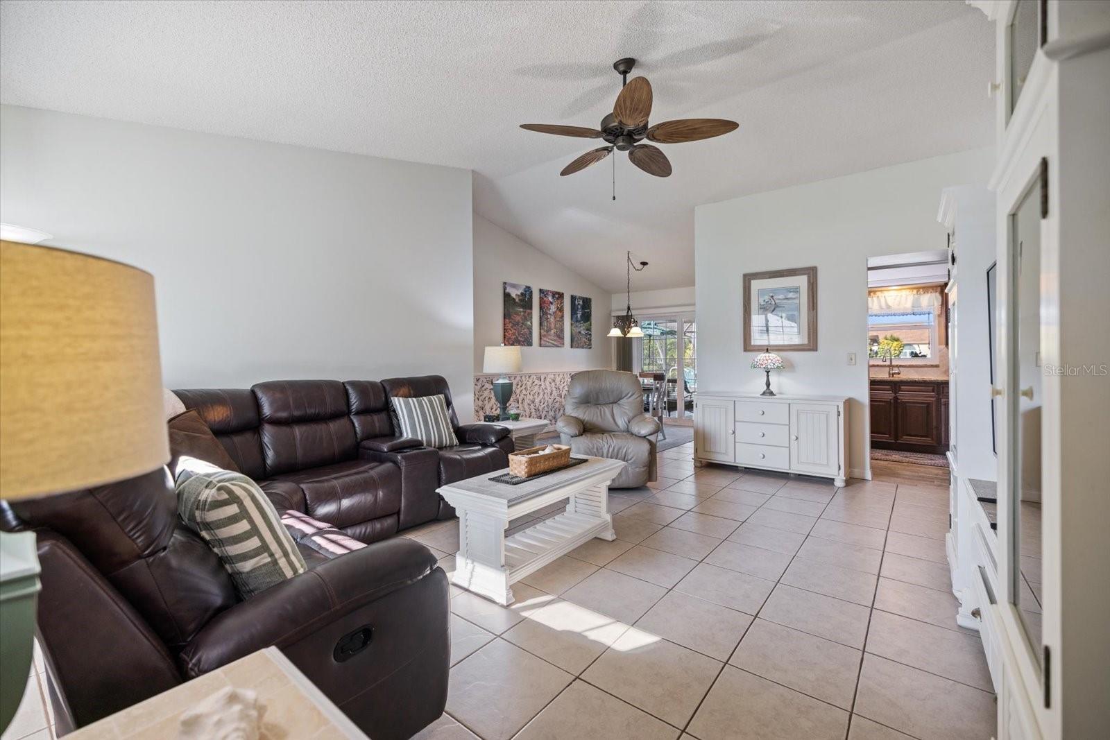 Image 7 of 50 For 615 Sugarwood Drive