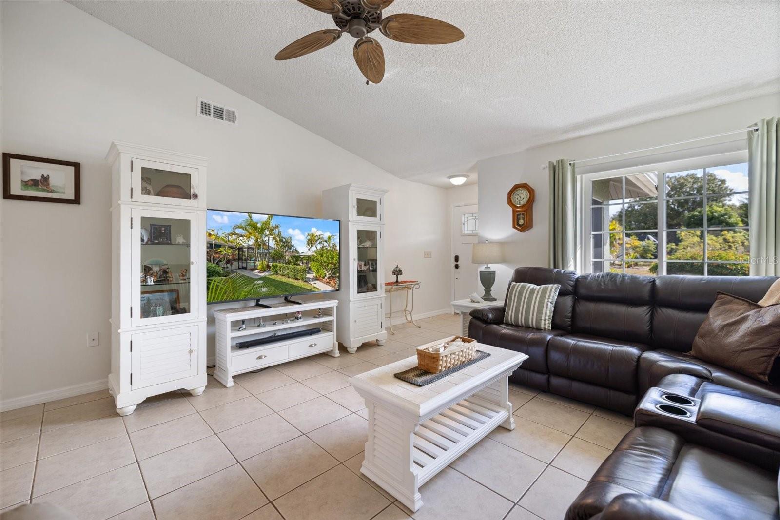 Image 8 of 50 For 615 Sugarwood Drive