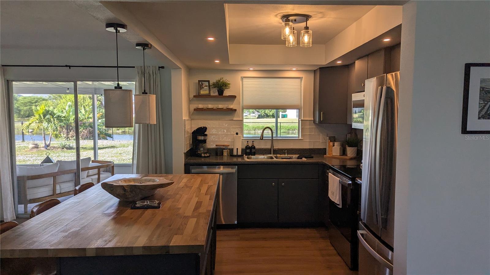 Image 5 of 13 For 173 Rotonda Circle