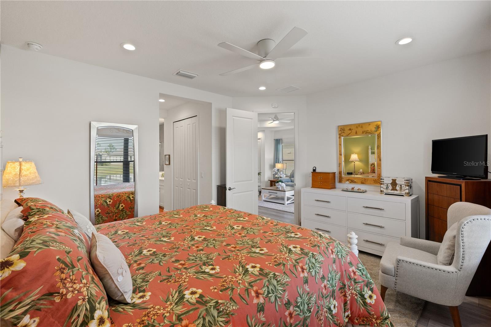 Image 17 of 59 For 205 Tracino Terrace