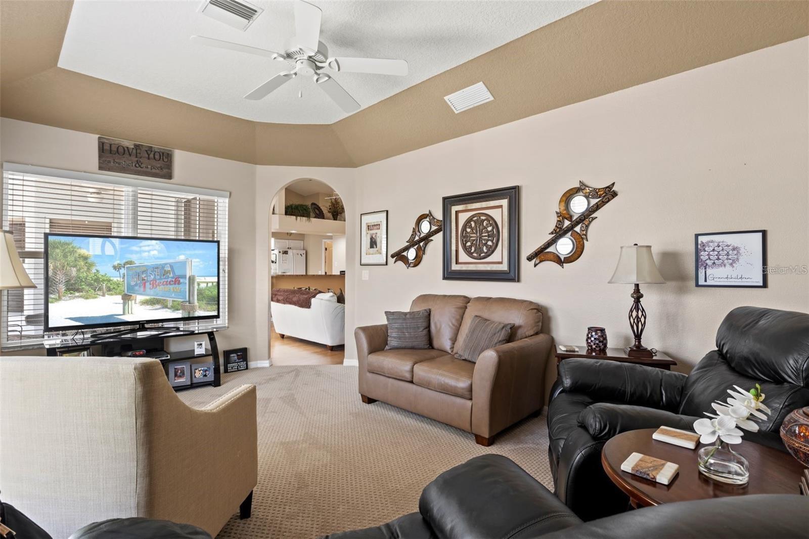 Image 7 of 42 For 830 Poinciana Road