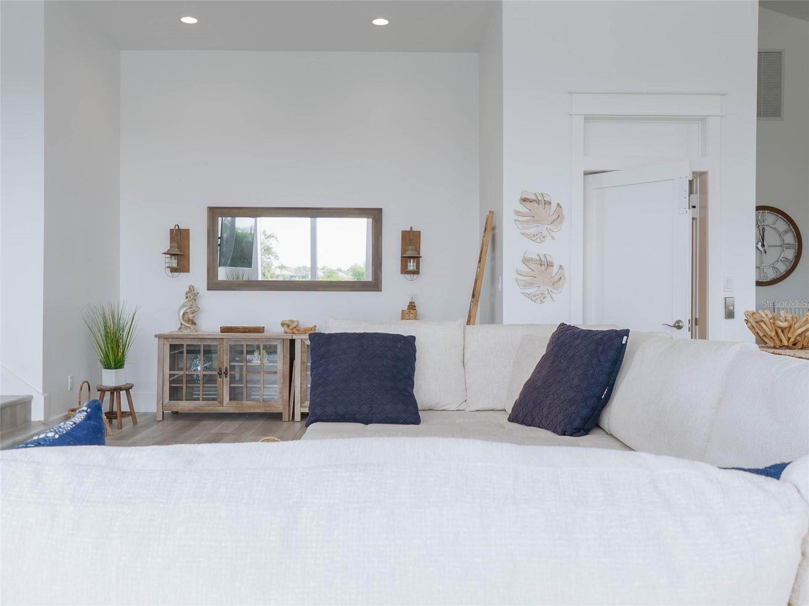 Image 25 of 89 For 1850 Keyway Road