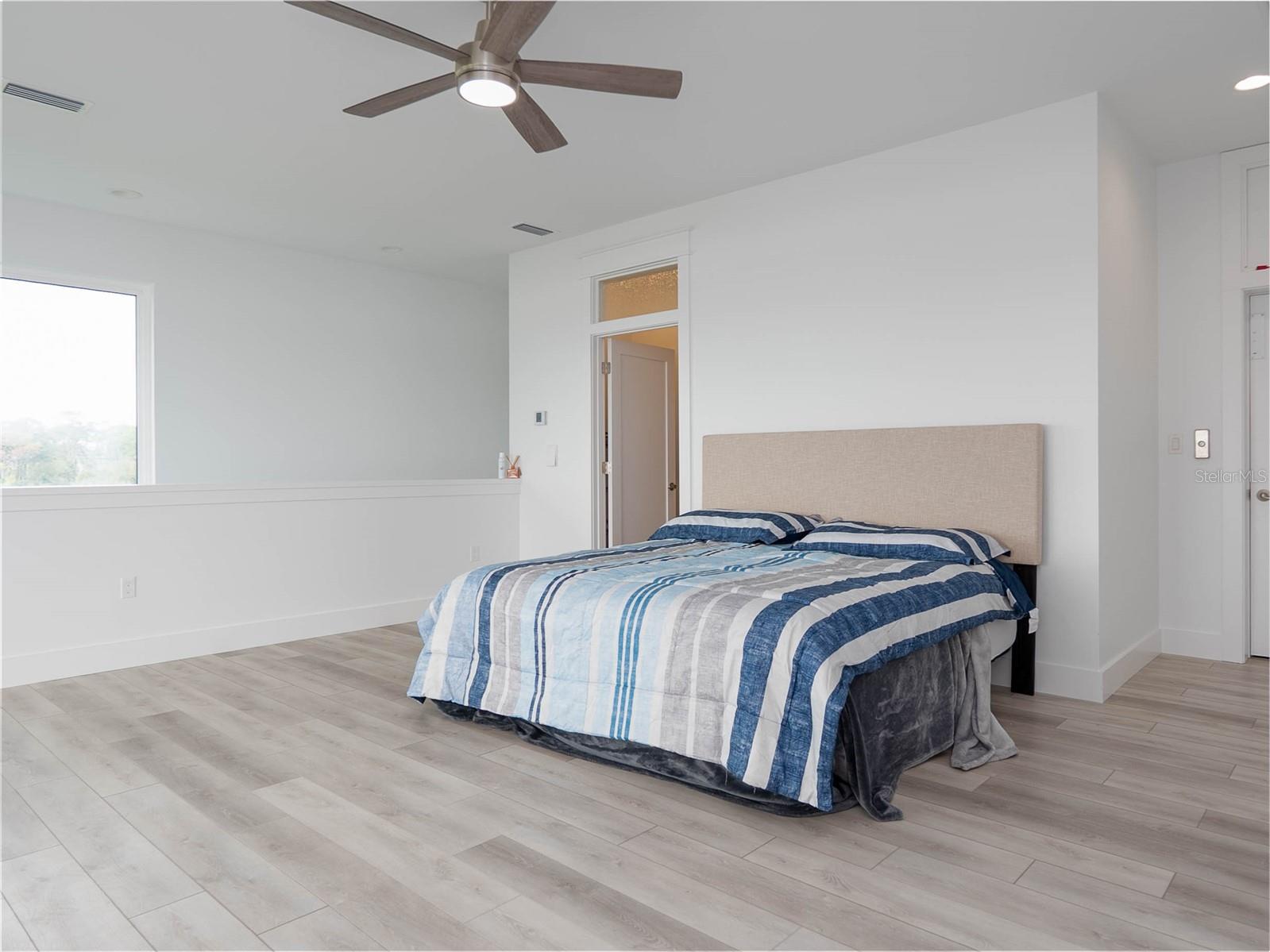 Image 47 of 89 For 1850 Keyway Road