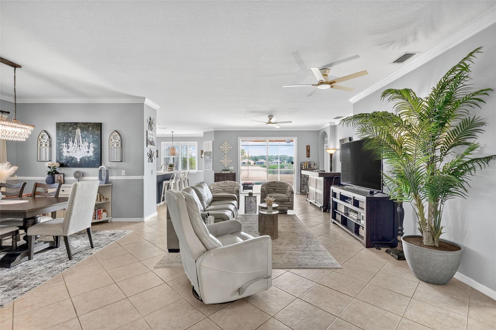 Image 10 of 36 For 5012 Lakehurst Court