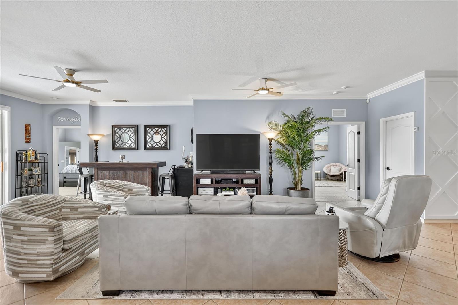 Image 14 of 36 For 5012 Lakehurst Court