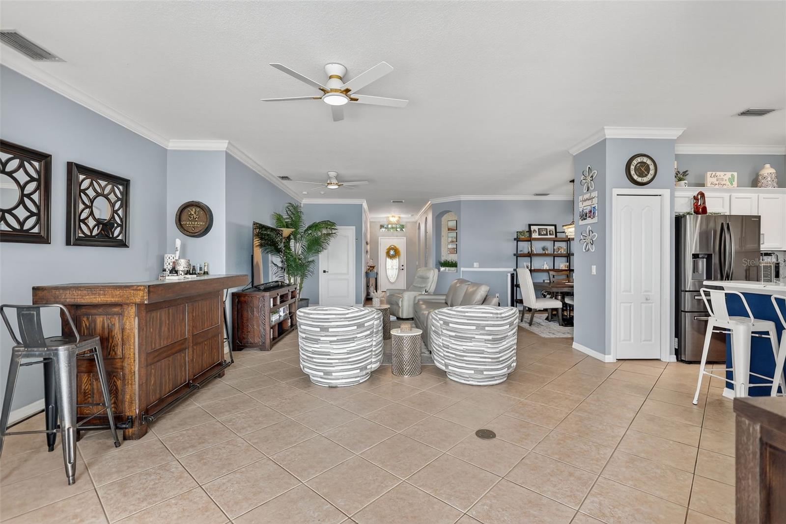 Image 5 of 36 For 5012 Lakehurst Court