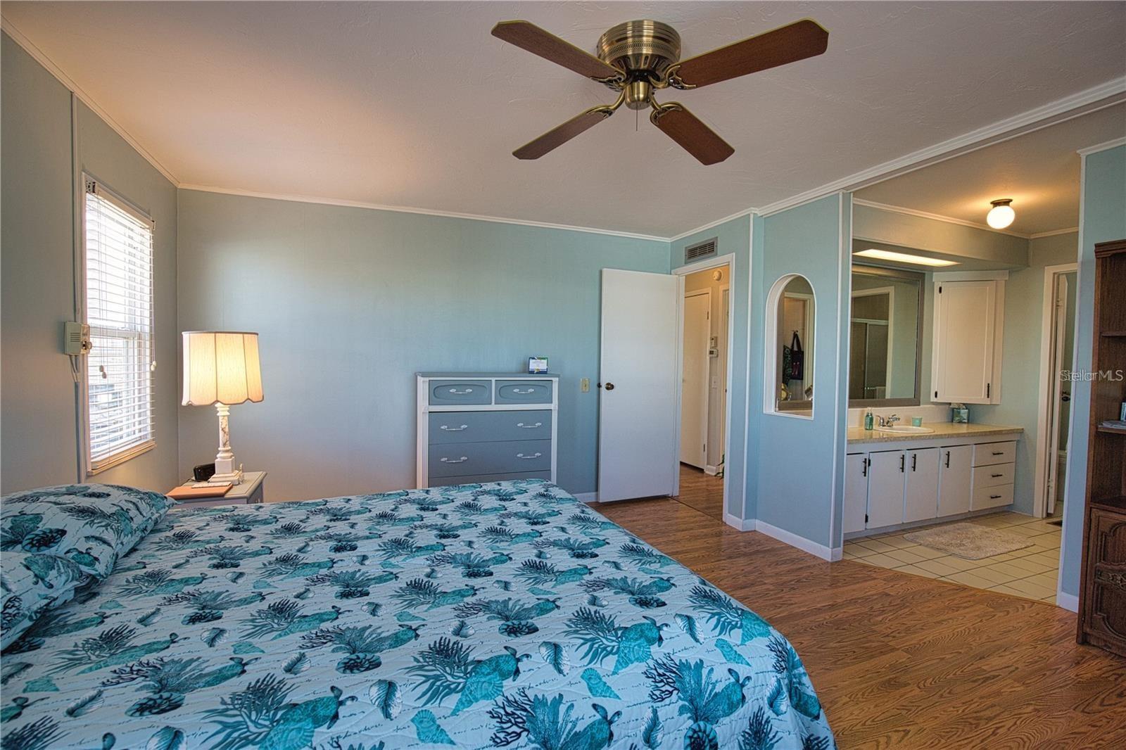 Image 10 of 13 For 402 Chiquita