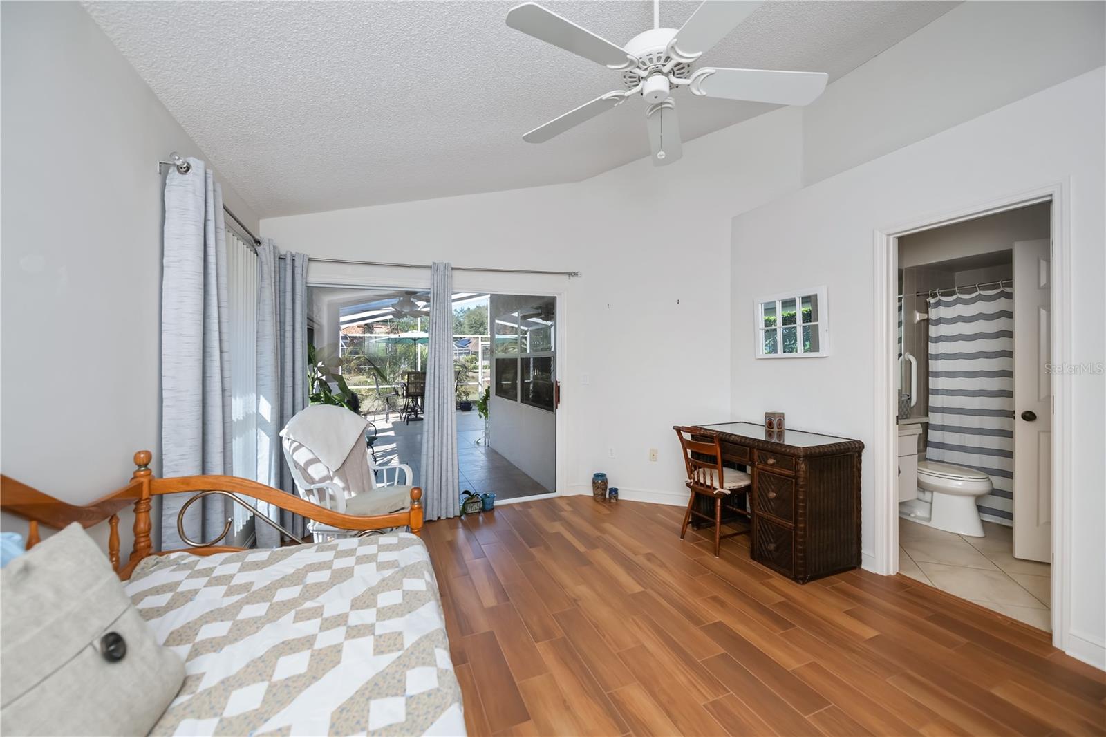 Image 17 of 44 For 1149 Harbor Town Way