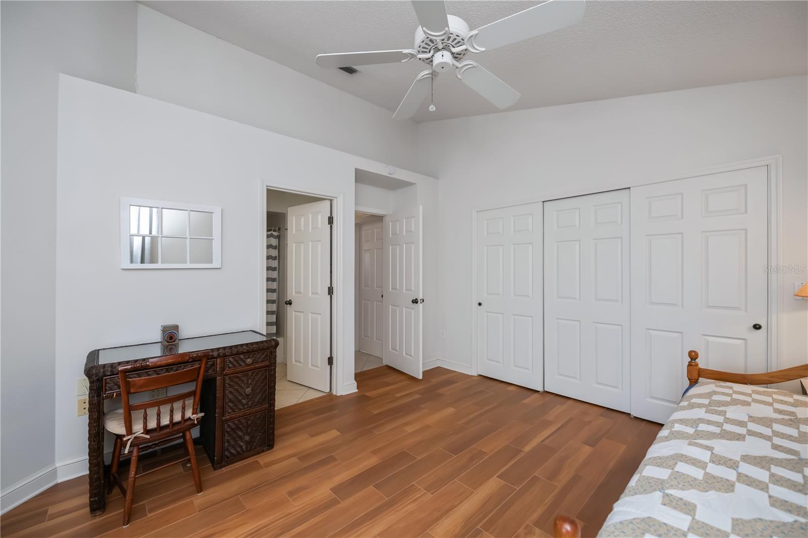 Image 18 of 44 For 1149 Harbor Town Way