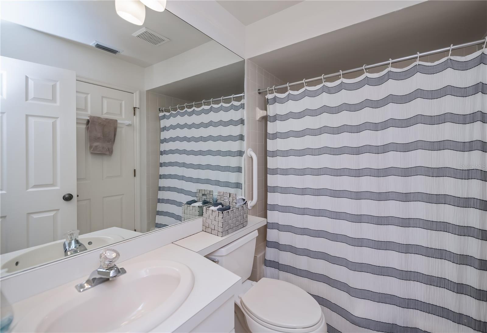 Image 19 of 44 For 1149 Harbor Town Way