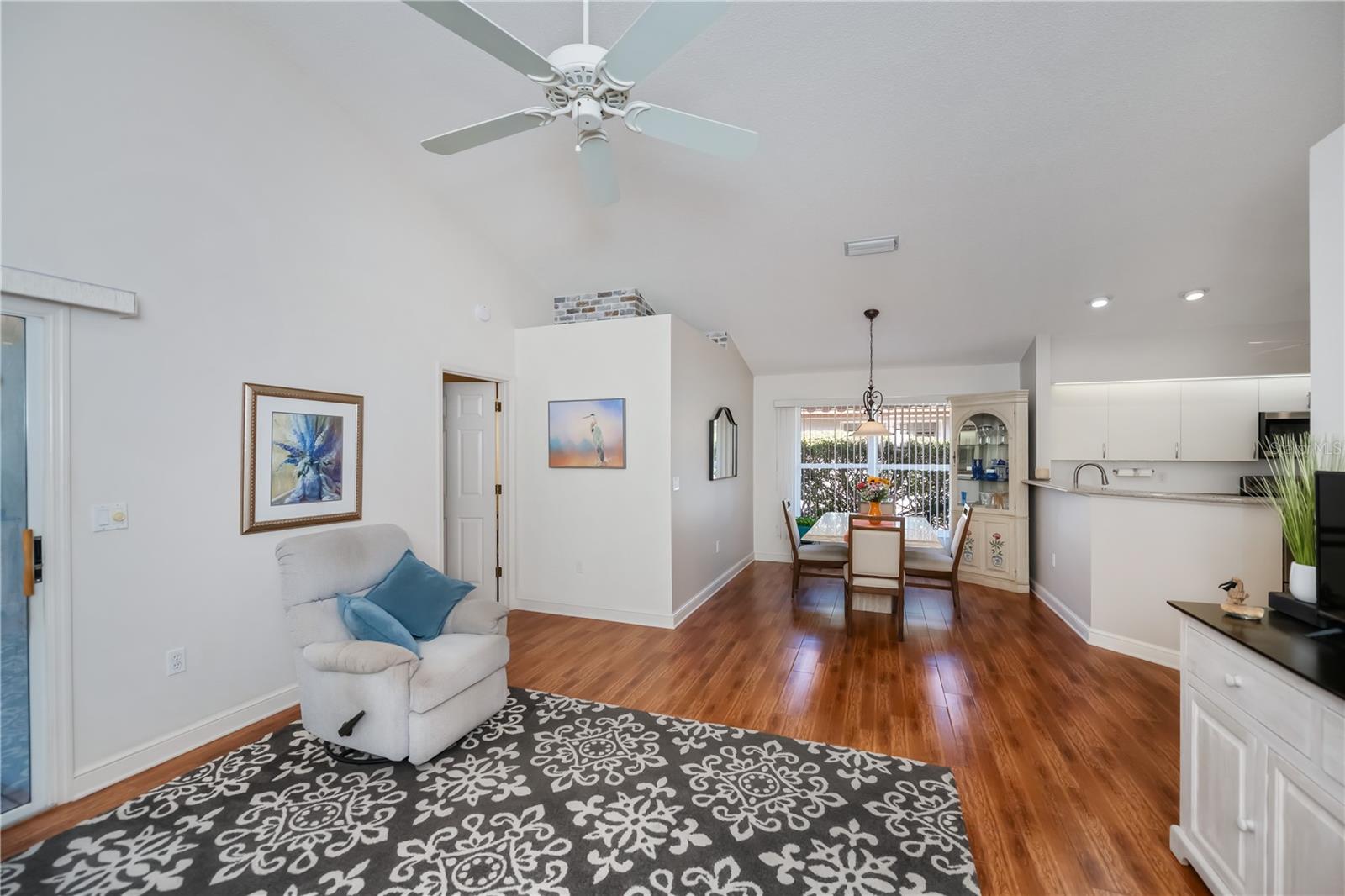 Image 4 of 44 For 1149 Harbor Town Way