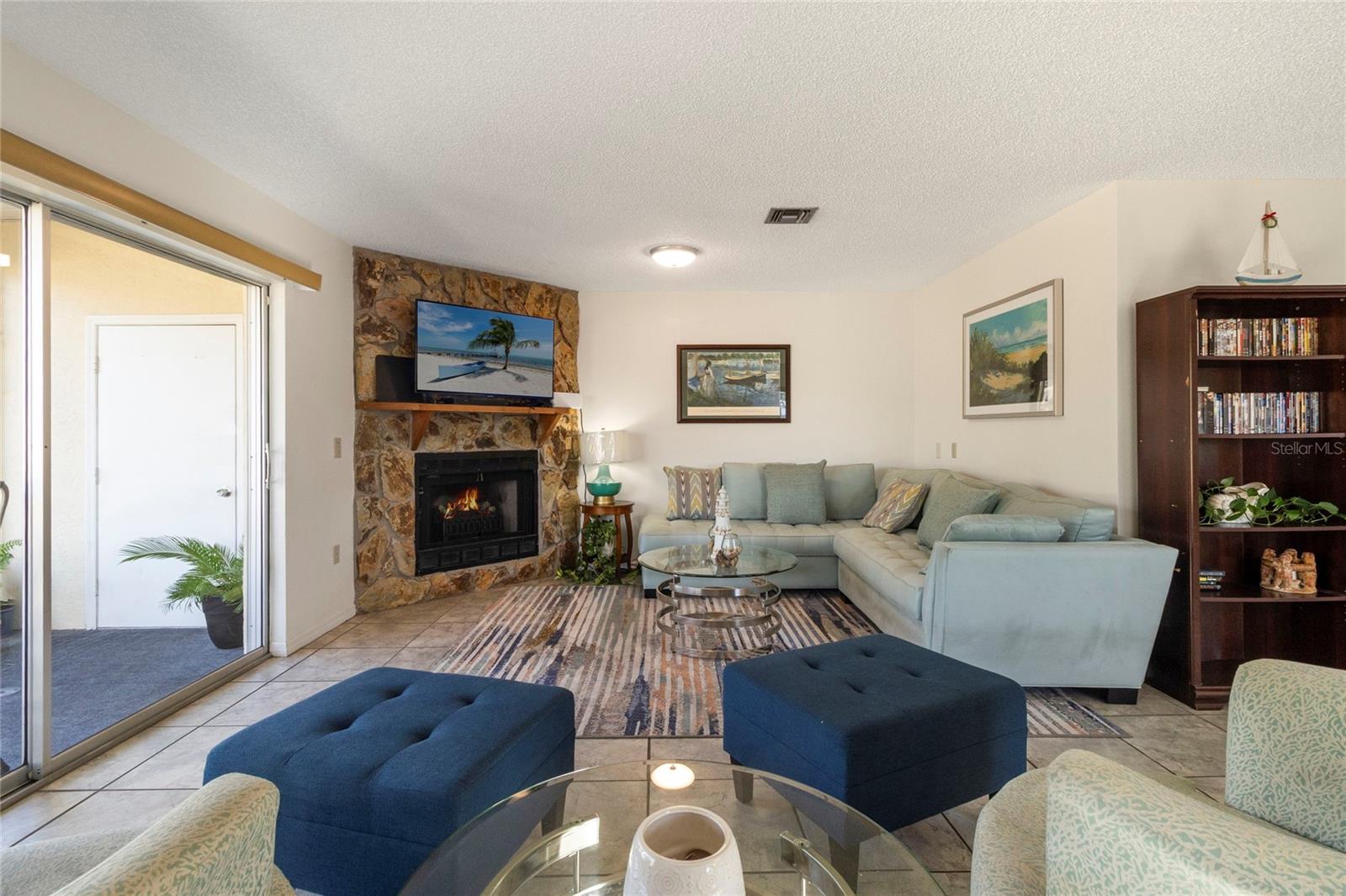 Image 12 of 51 For 22278 Vick Street A100