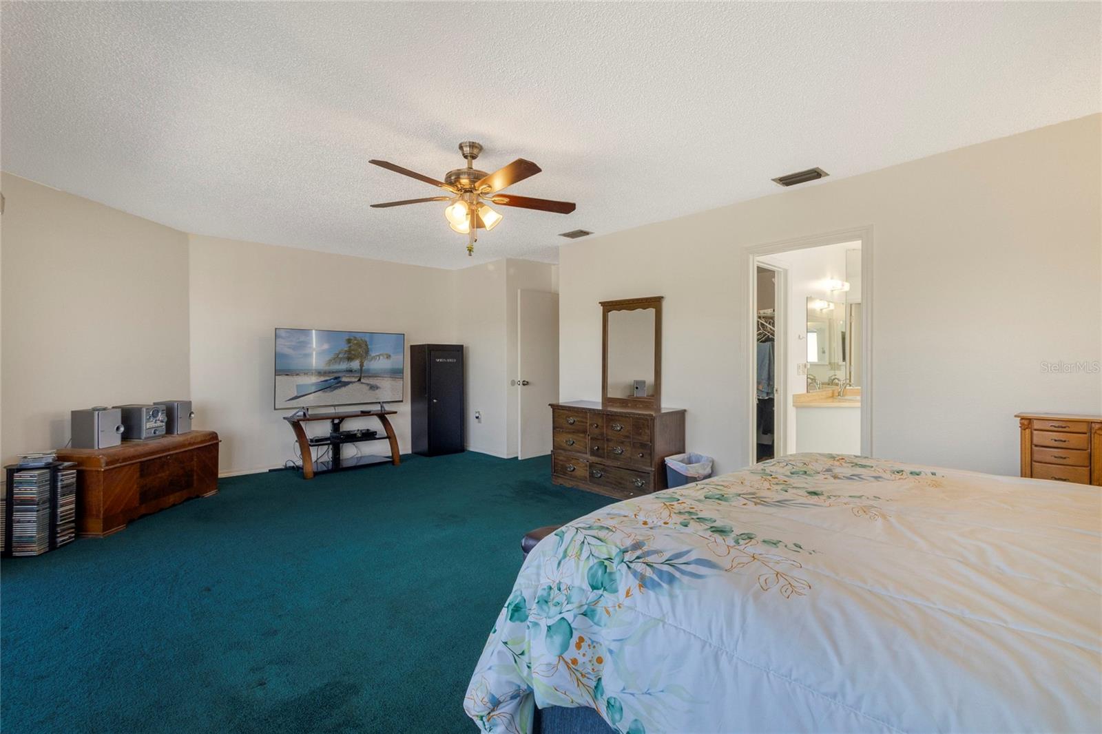 Image 23 of 51 For 22278 Vick Street A100