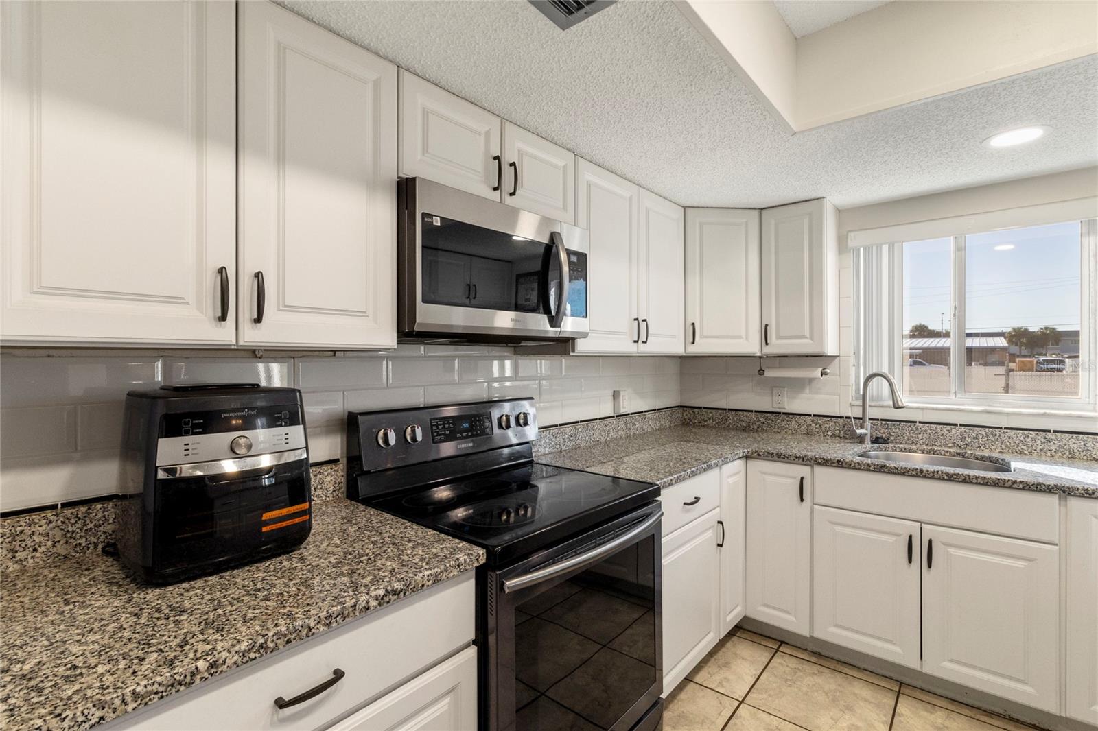 Image 4 of 51 For 22278 Vick Street A100