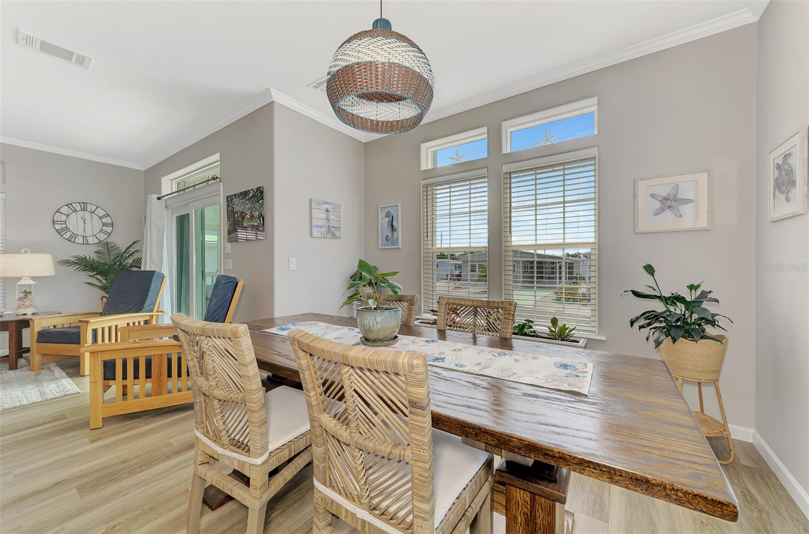 Image 17 of 94 For 804 Turf  