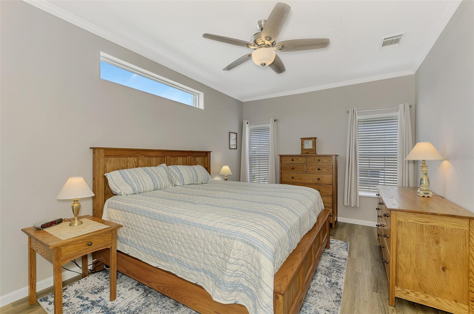 Image 21 of 94 For 804 Turf  