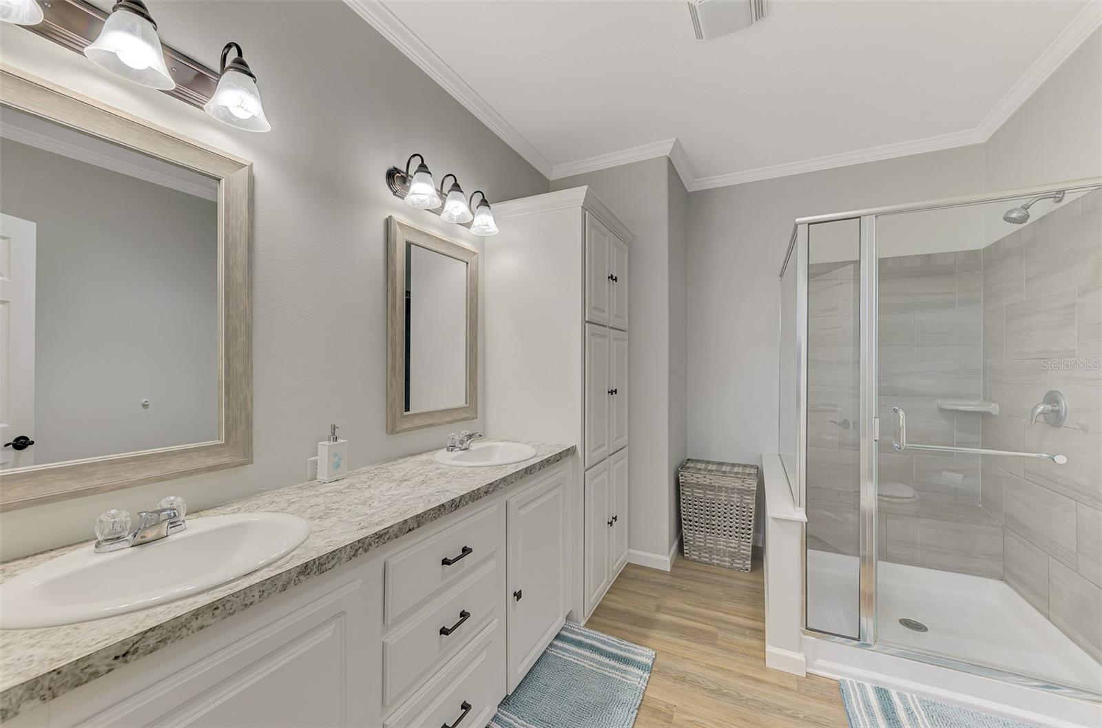 Image 25 of 94 For 804 Turf  