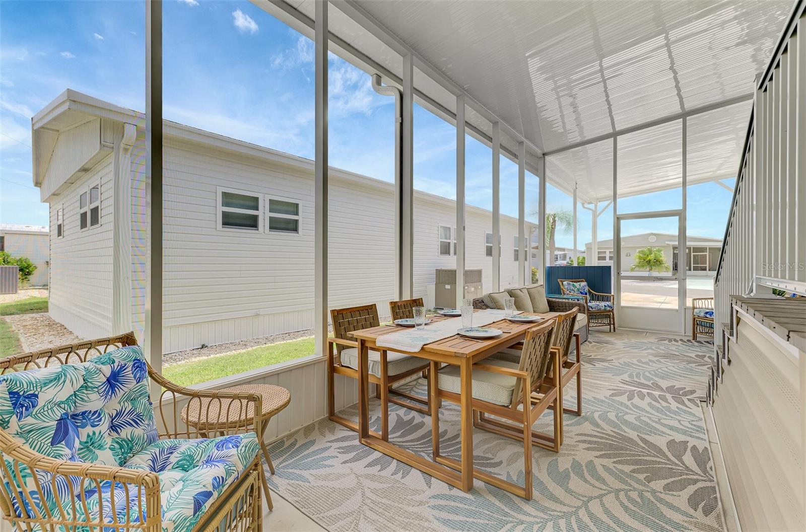 Image 3 of 94 For 804 Turf  