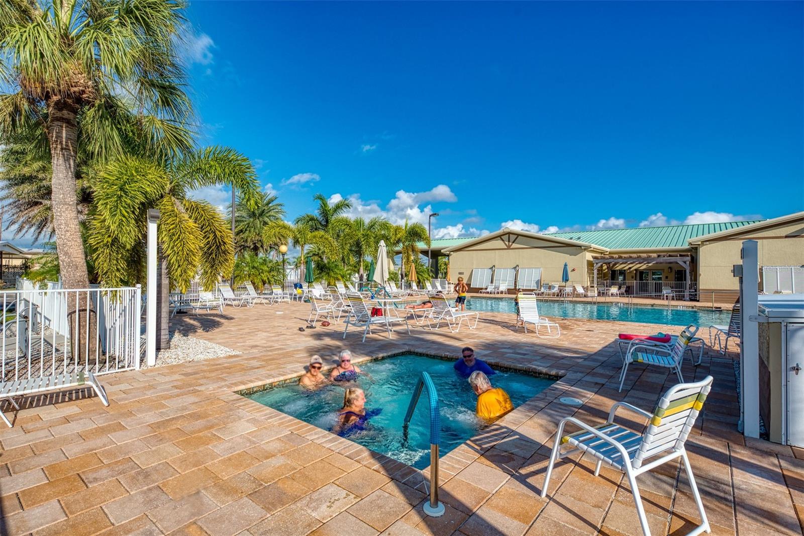 Image 40 of 94 For 804 Turf  