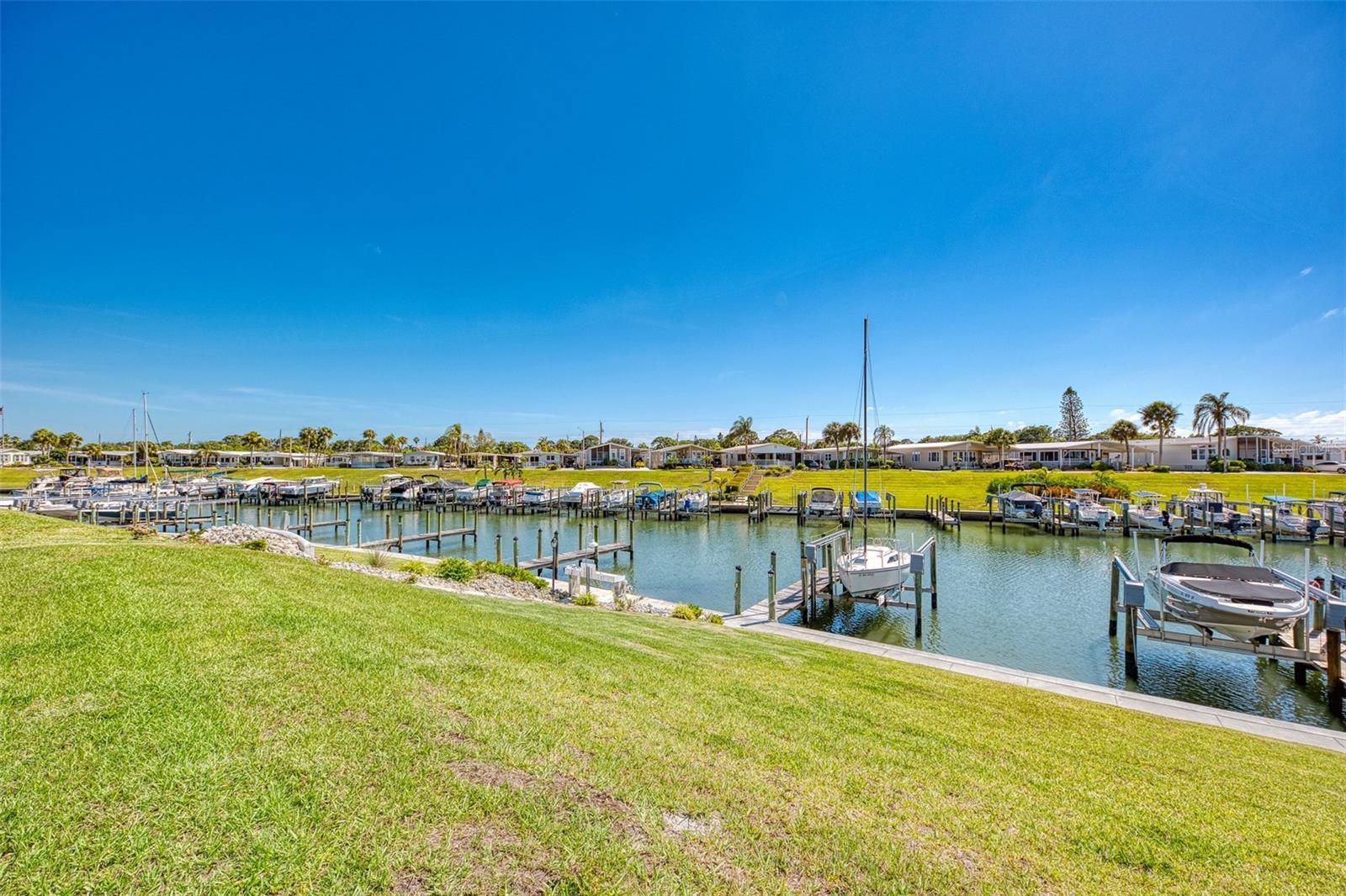 Image 42 of 94 For 804 Turf  