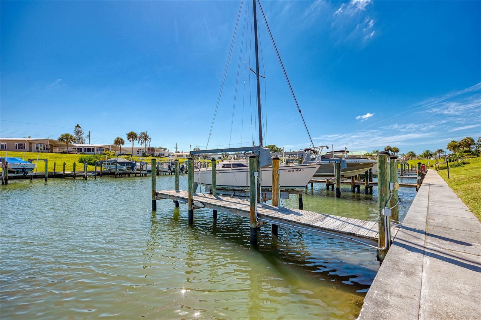 Image 47 of 94 For 804 Turf  