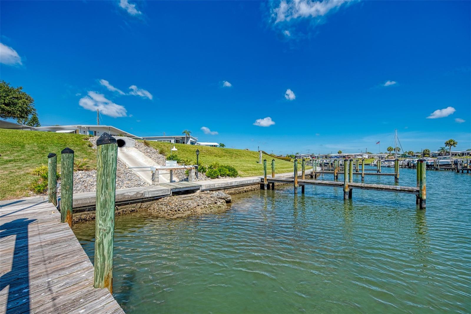 Image 48 of 94 For 804 Turf  