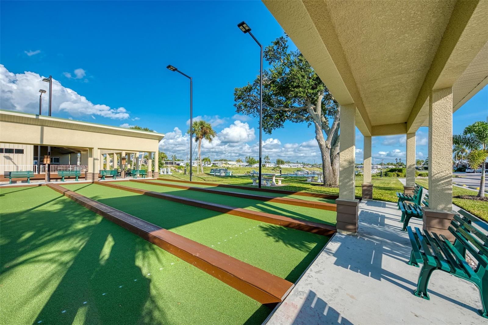 Image 55 of 94 For 804 Turf  