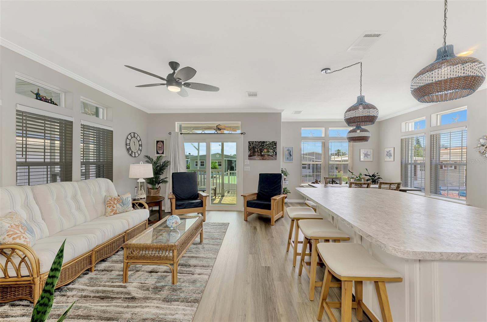 Image 7 of 94 For 804 Turf  