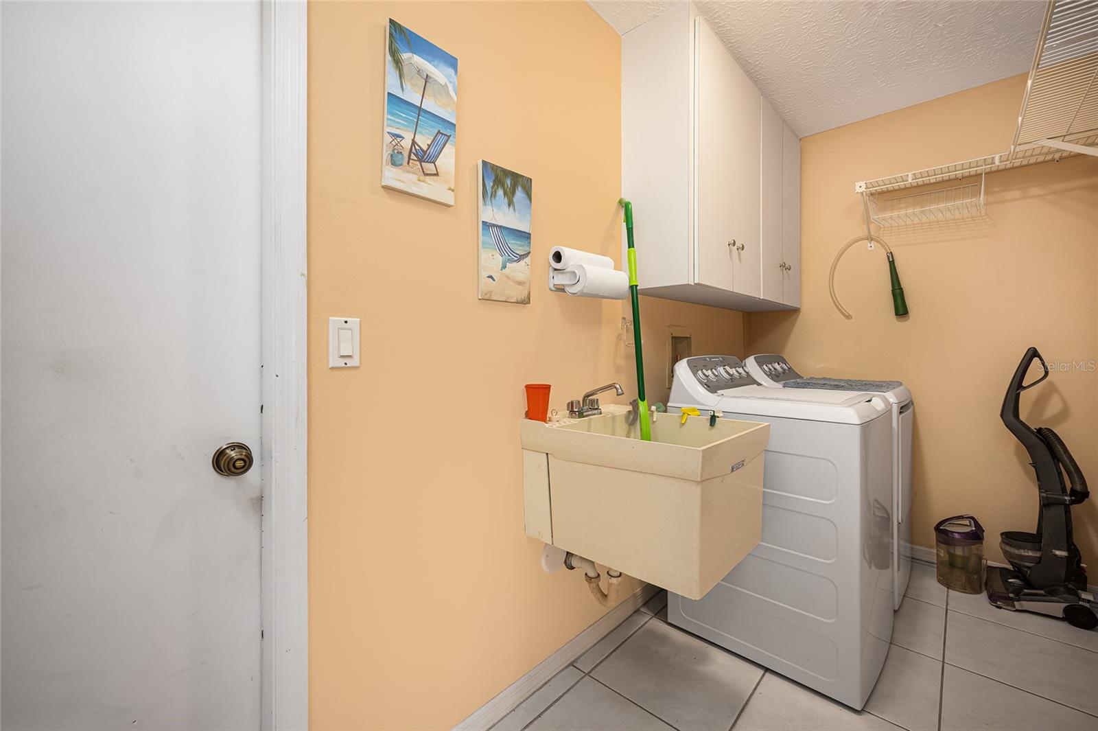 Image 36 of 68 For 9314 Lucian  