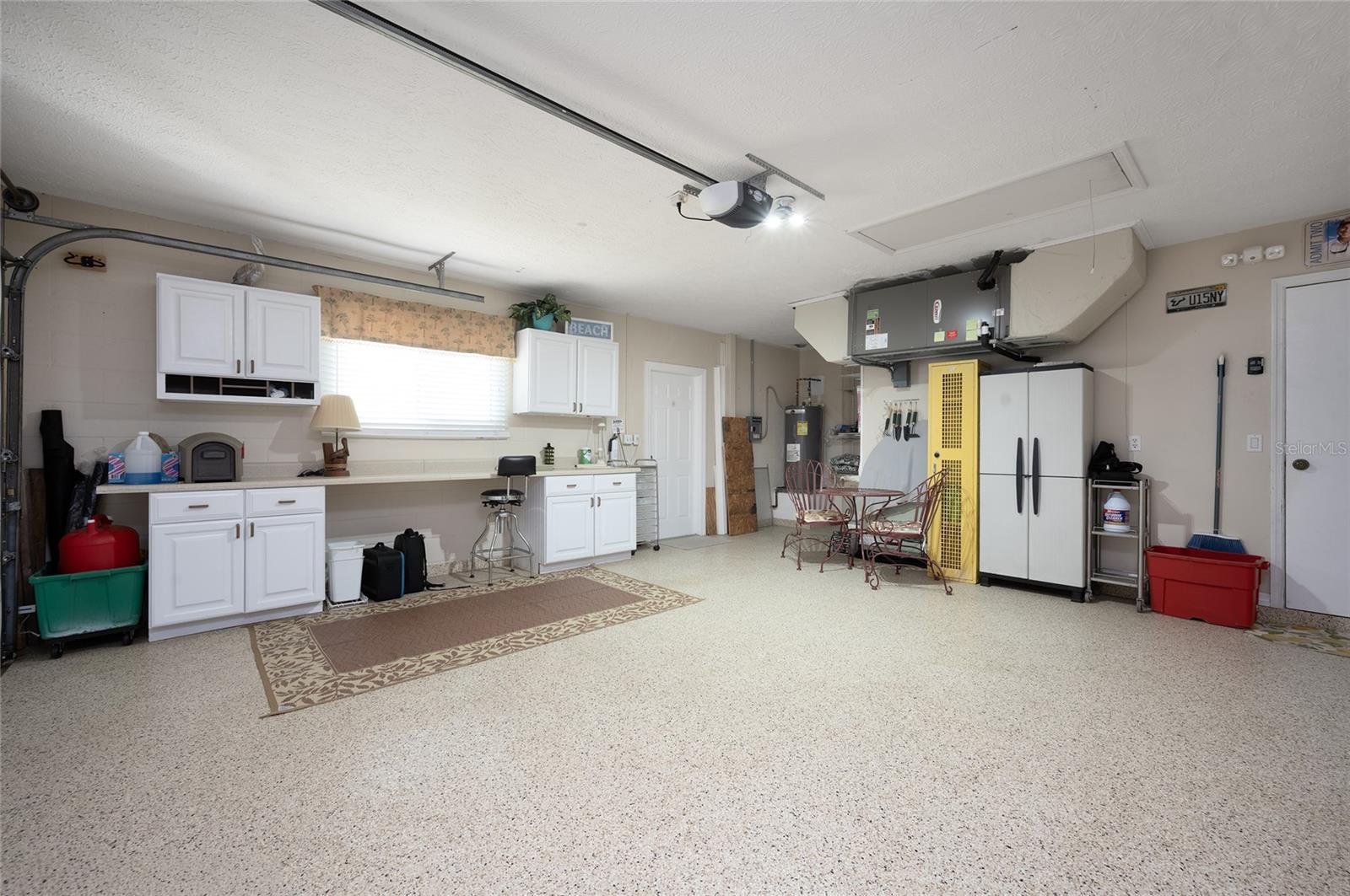 Image 38 of 68 For 9314 Lucian  