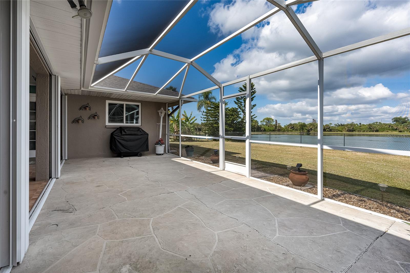 Image 45 of 68 For 9314 Lucian  