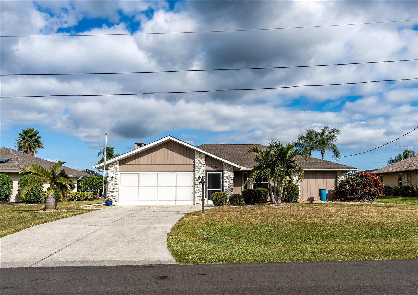 Image 58 of 68 For 9314 Lucian  