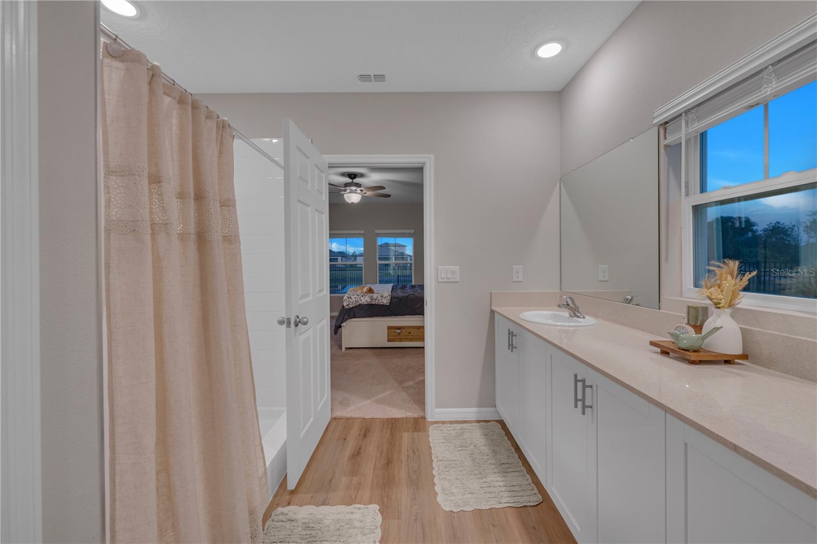 Image 21 of 46 For 12710 Hysmith Loop