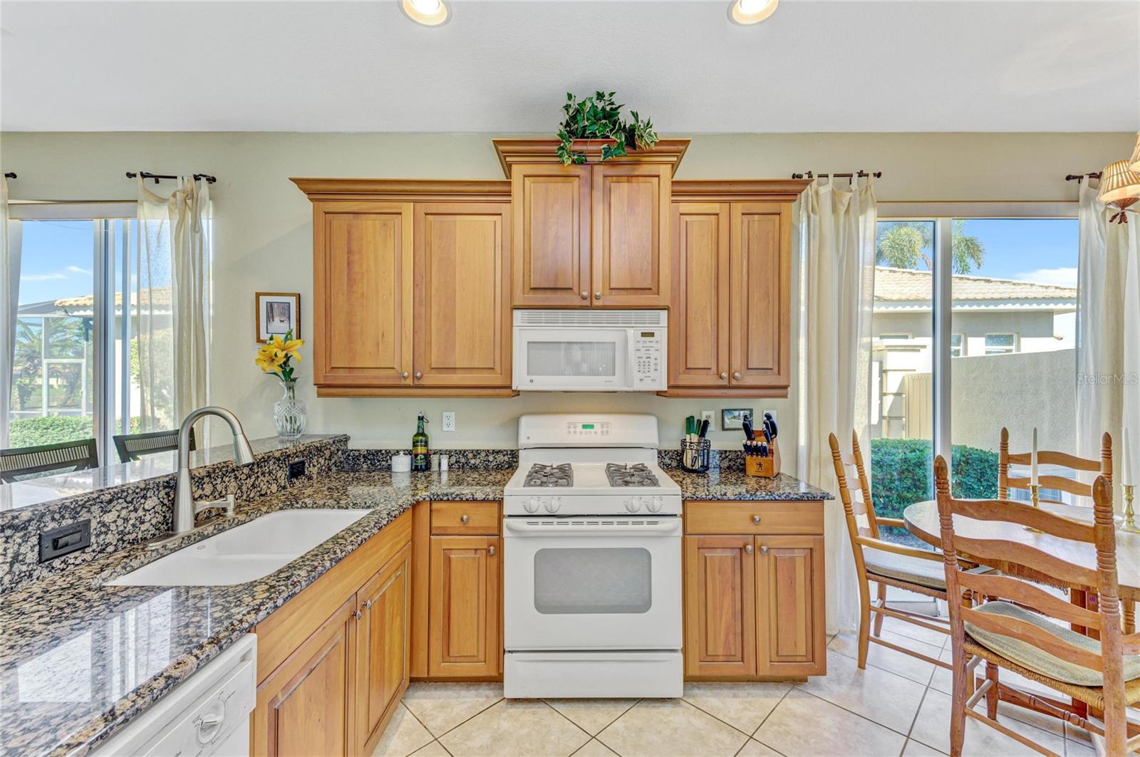 Image 12 of 72 For 298 Padova Way